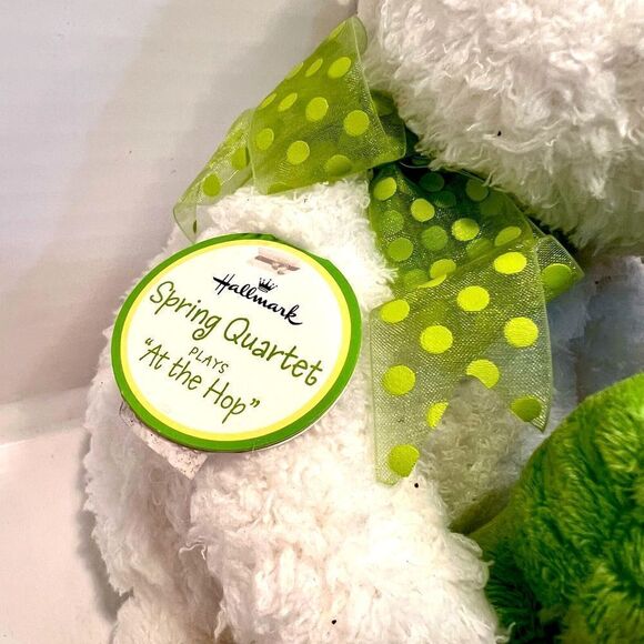 Hallmark Easter
Bunny Chicks And A Frog Singing “At The Hop” NWT - Picture 7 of 8